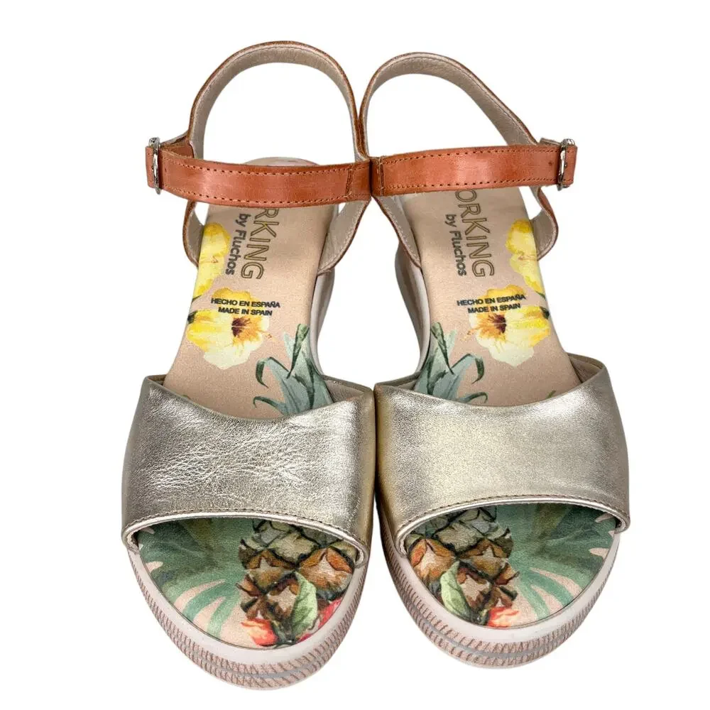 Fluchos dorking by